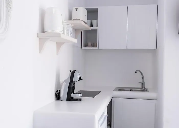 Olive Tree Semi-basement * Mykonos Town