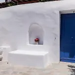 Olive Tree Semi-basement * Mykonos Town